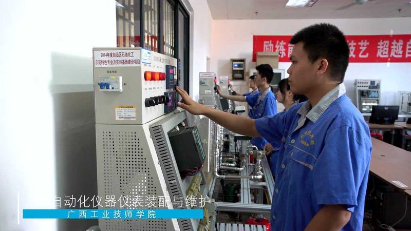 不锈钢磁翻板液位计：揭秘其价格背后的因素**
